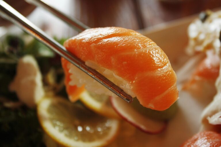 Nigiri de salmón